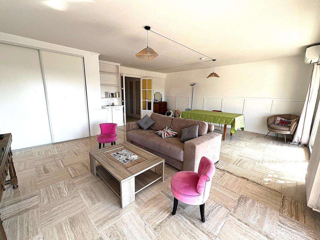 Appartement à LE CANNET