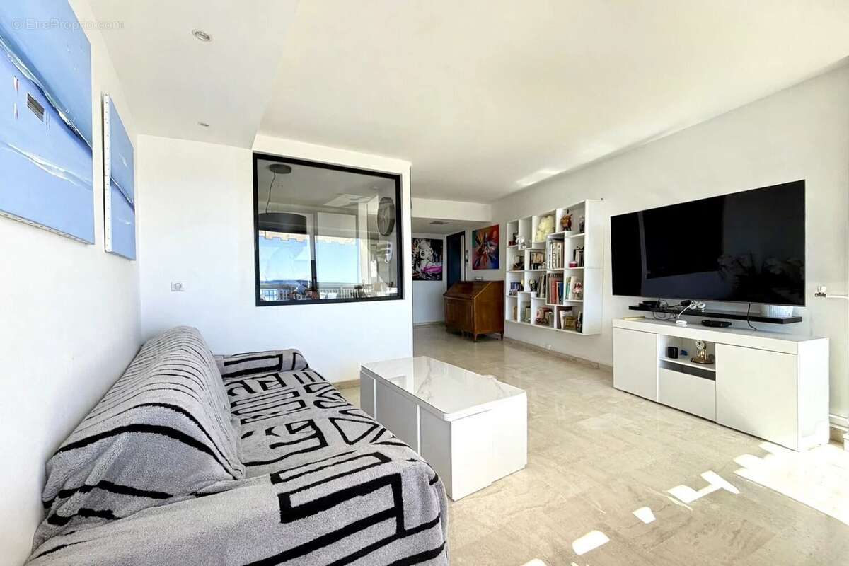 Appartement à MANDELIEU-LA-NAPOULE