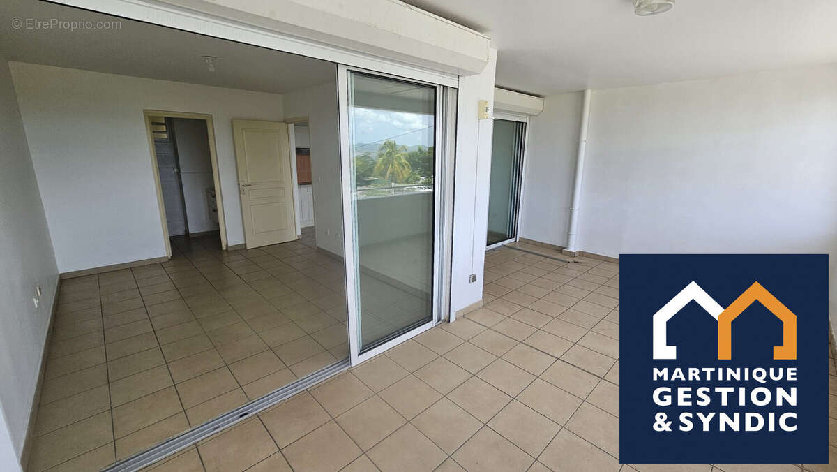 Appartement 29 m² à Fort-De-France  - photo 3