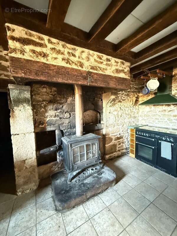 Maison à BUSSIERE-DUNOISE