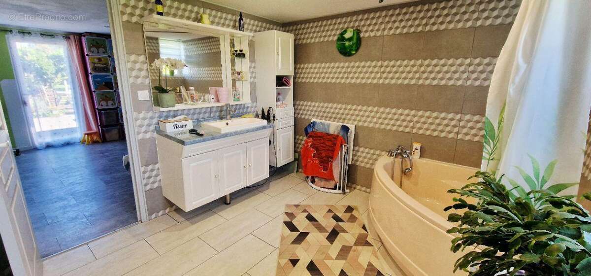 Maison à LONS-LE-SAUNIER