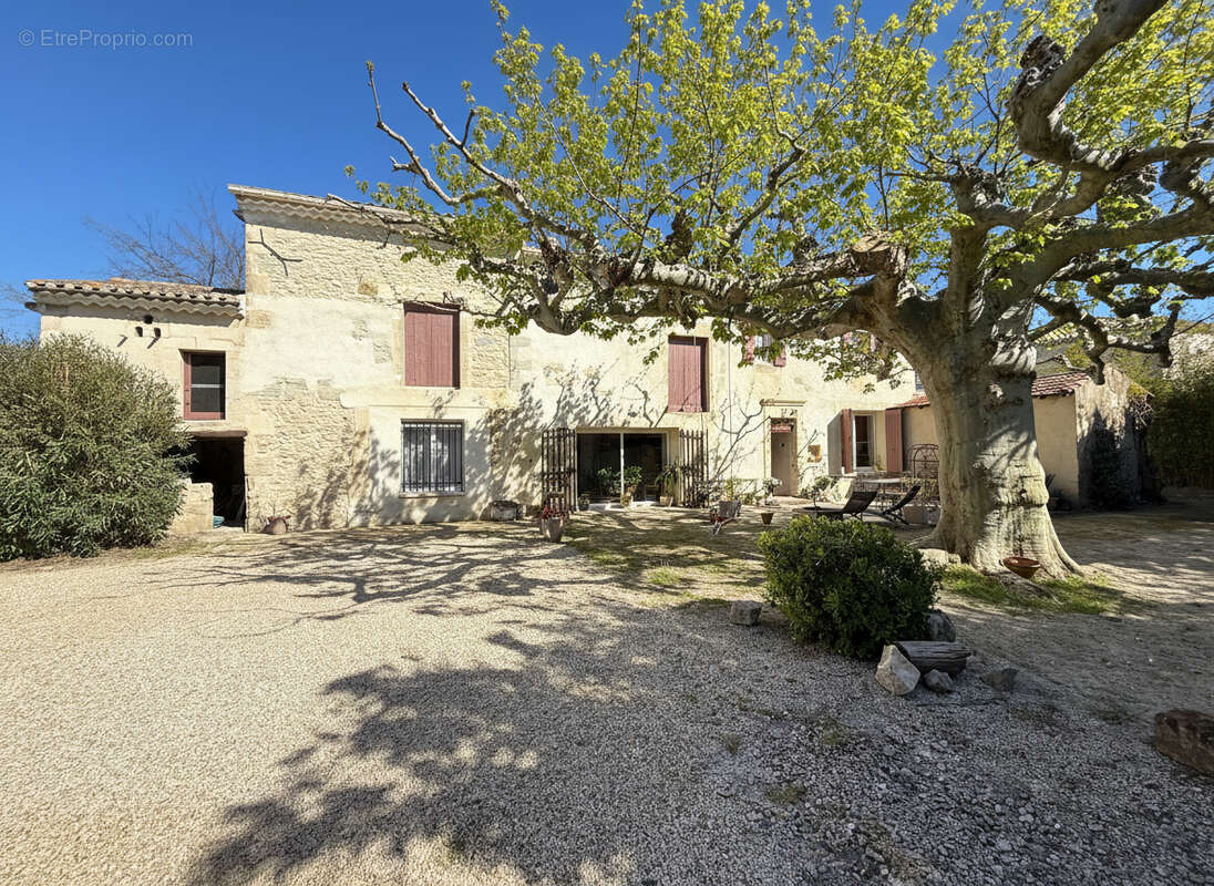 Maison à CHATEAURENARD