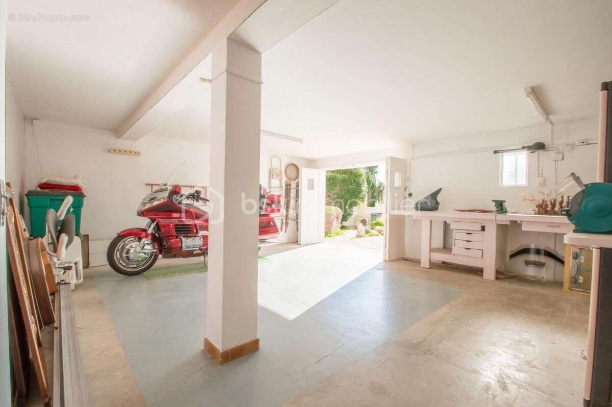 Maison à LA LONDE-LES-MAURES