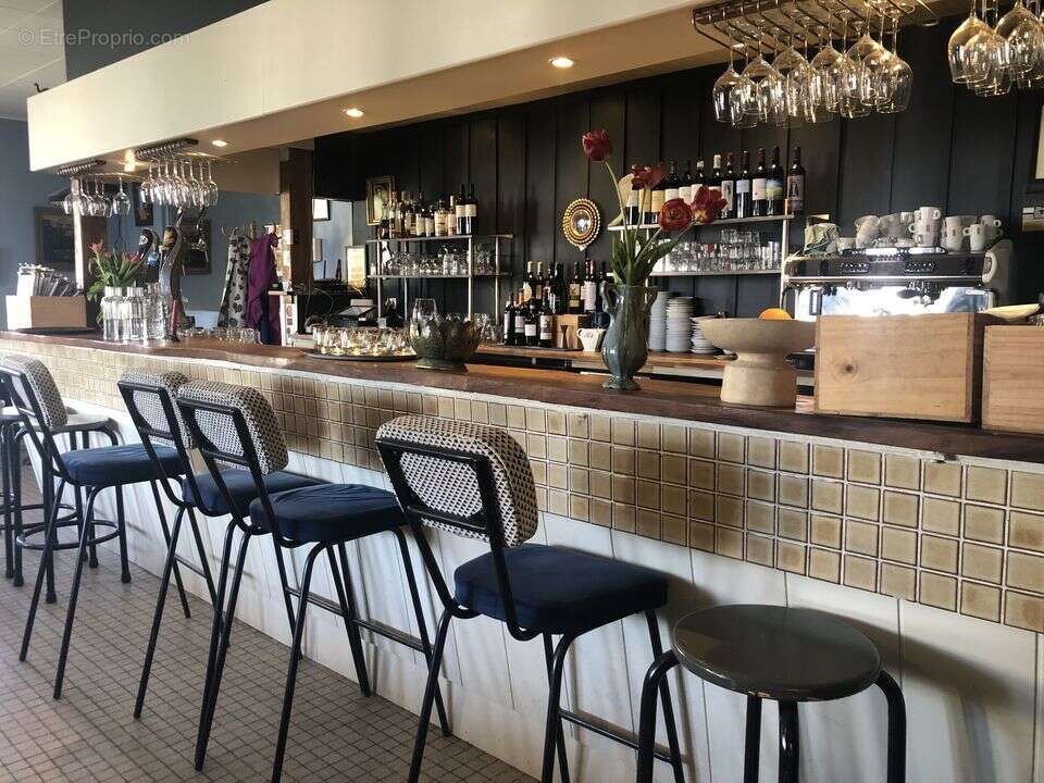 Commerce à GAILLAN-EN-MEDOC