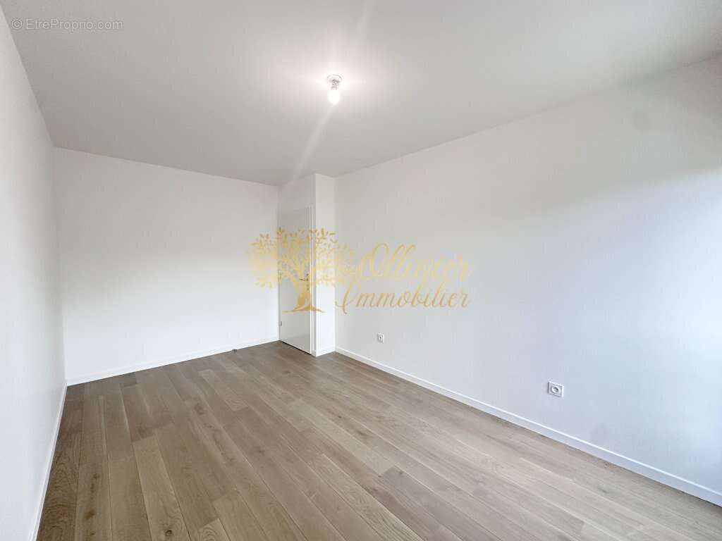 Appartement à SAINT-MAUR-DES-FOSSES