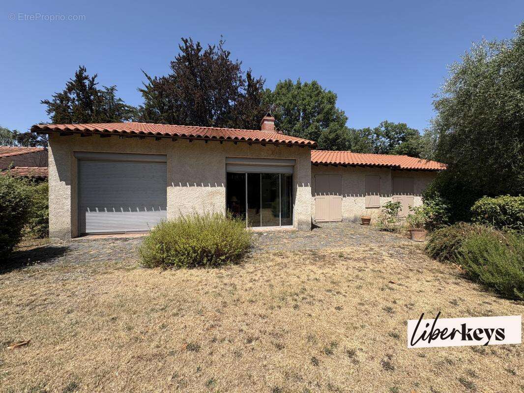 Belle maison familiale de 175 m² sur terrain arboré de 2 963 m² exposé plein sud - photo 12