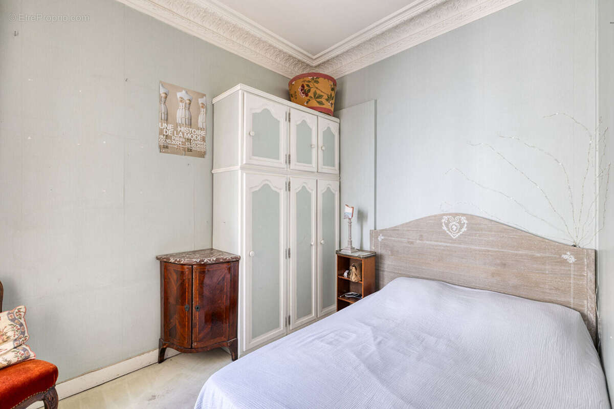 Appartement à PARIS-7E