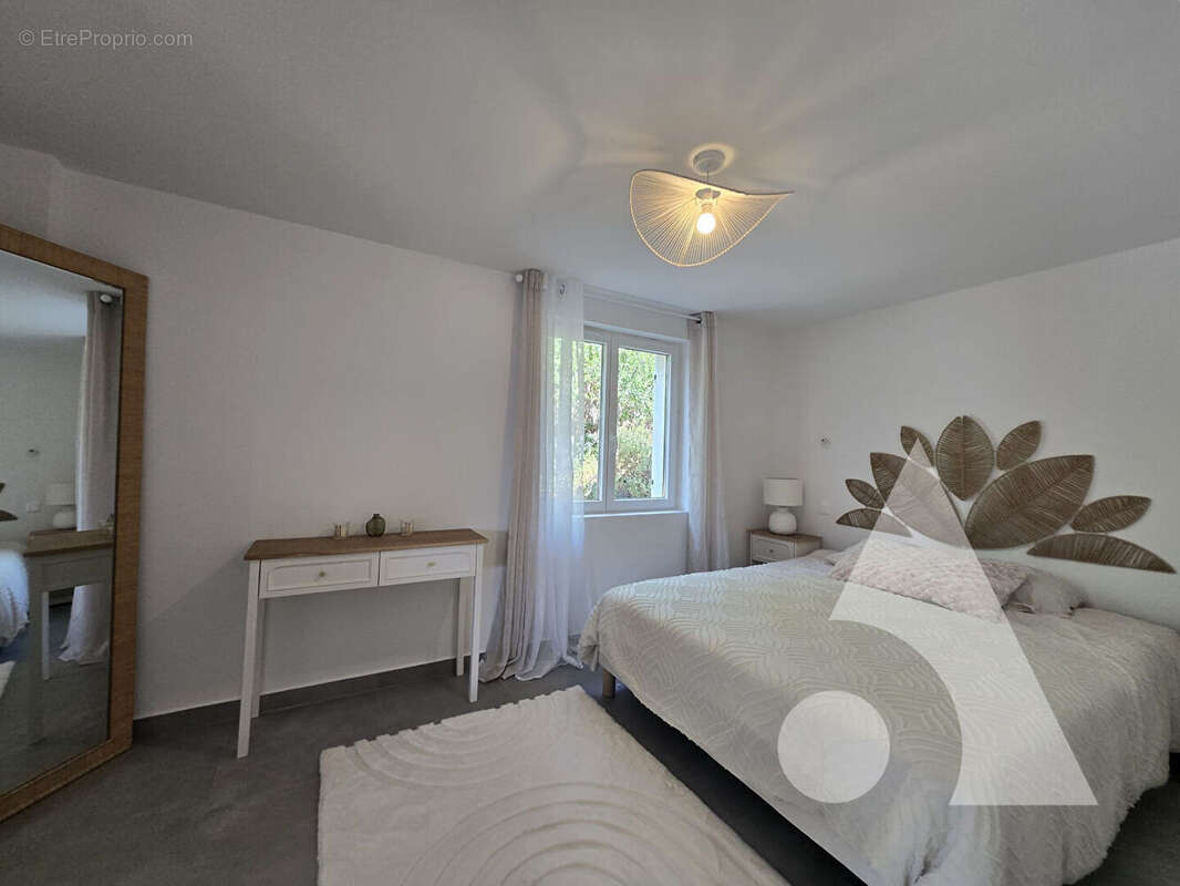 Appartement  T3 - 65.07 m2 - SAINT RAPHAEL - photo 5
