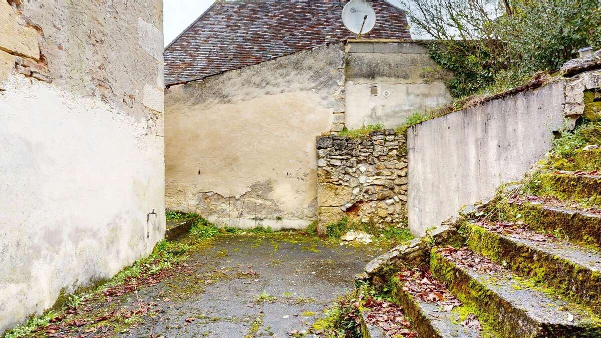 Ensemblededeuxmaisons03122026111142 - Maison à SAINT-CYPRIEN