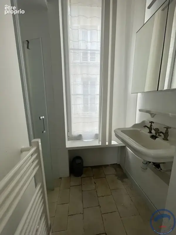 - CAEN. Propriété de caractère de 1870: 2 maisons reliées par un authentique porche équestre.1 365 000 Fai - photo 45