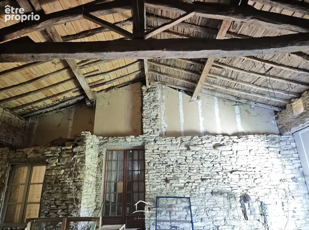 Maison avec grange et terrain clos de murs - photo 9