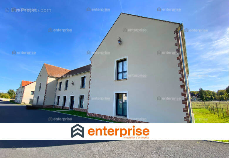 Commerce à GOUVIEUX