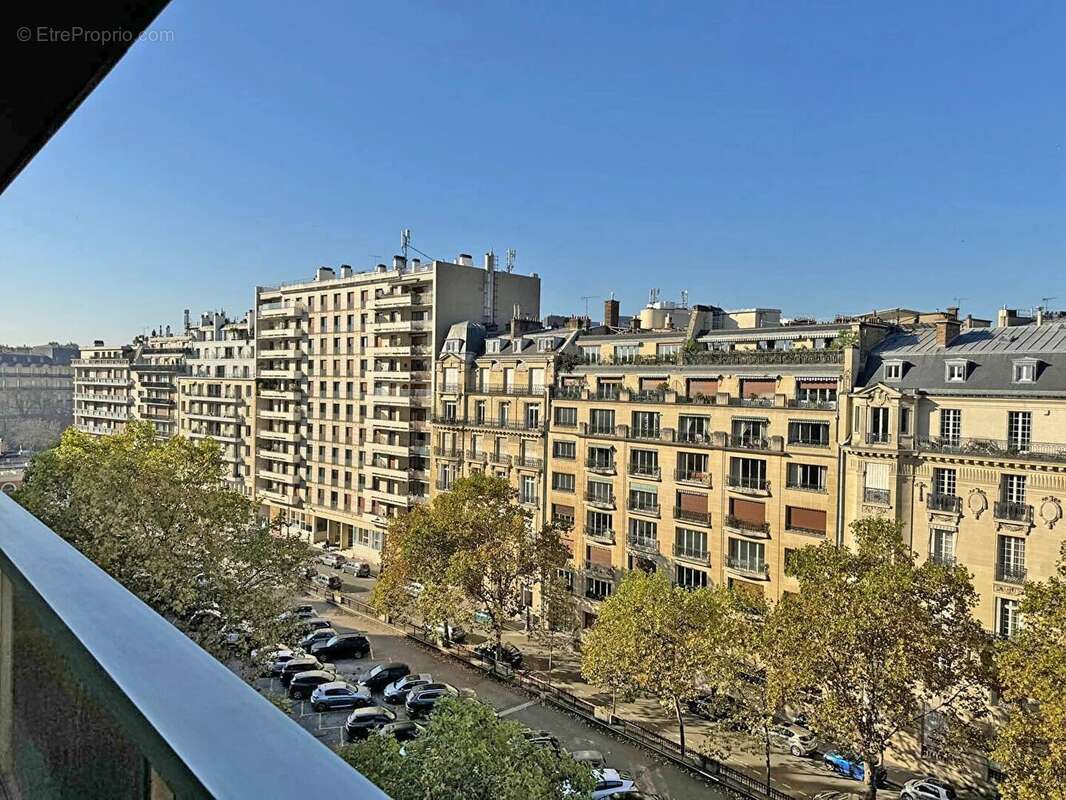Studio Bld Flandrin - 31 m2 - Balcon - Vue dégagée - photo 12