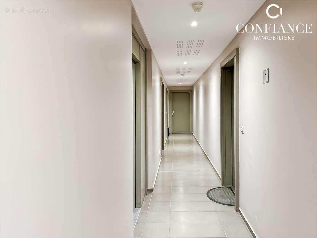 Appartement à VILLENEUVE-LOUBET