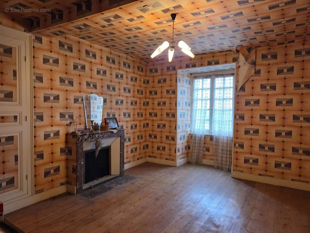 Maison à TAVERS