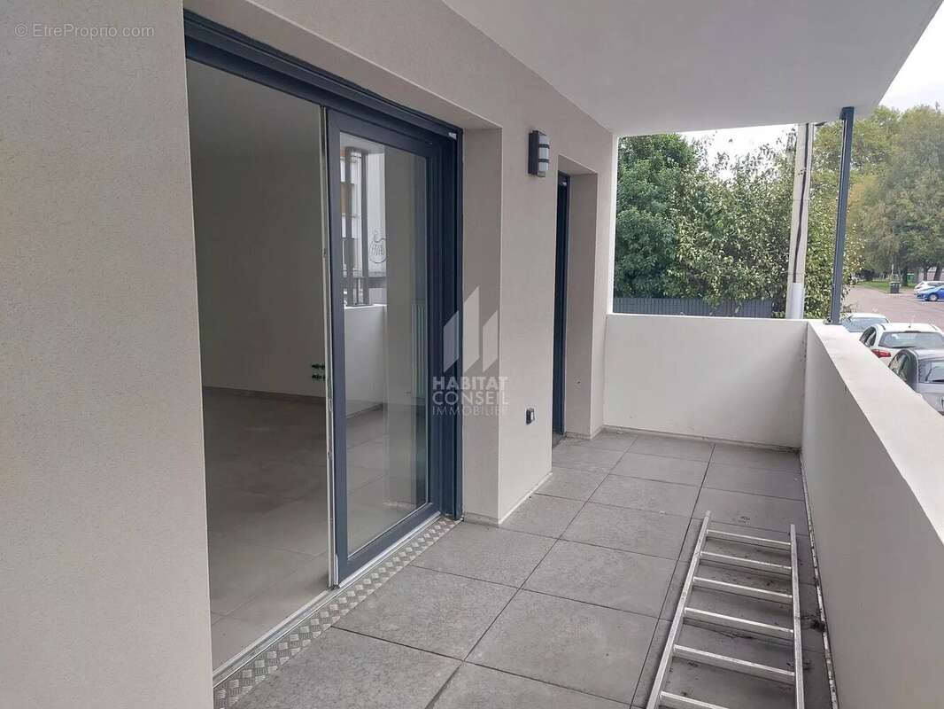 Appartement à SAINT-MARTIN-D'HERES