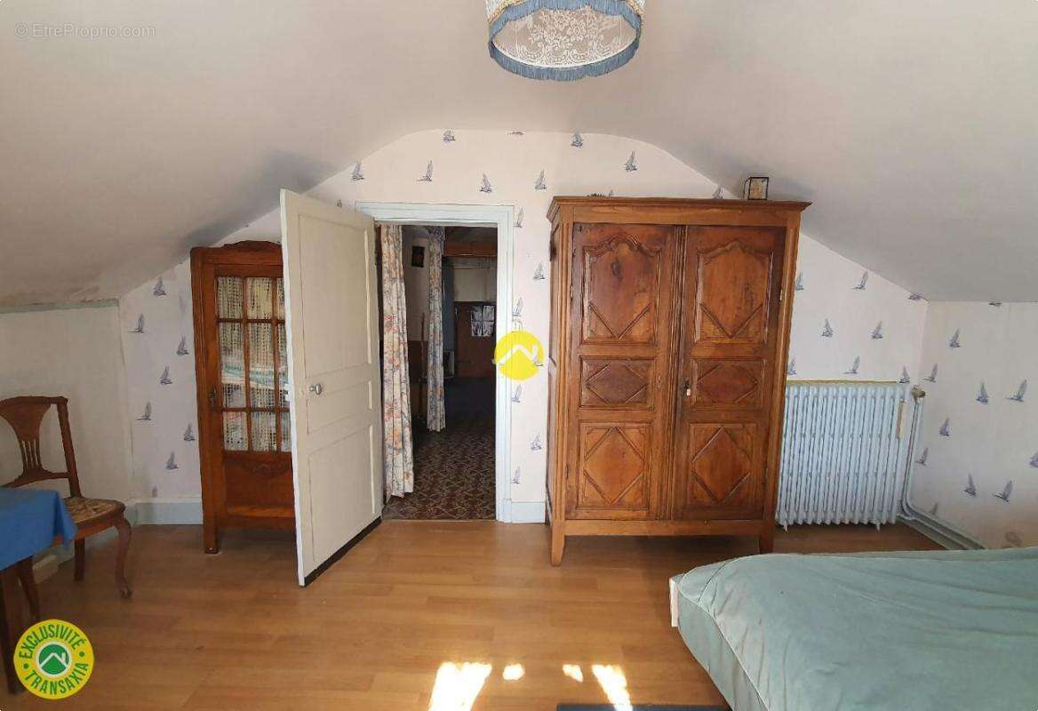 Maison à AUZANCES
