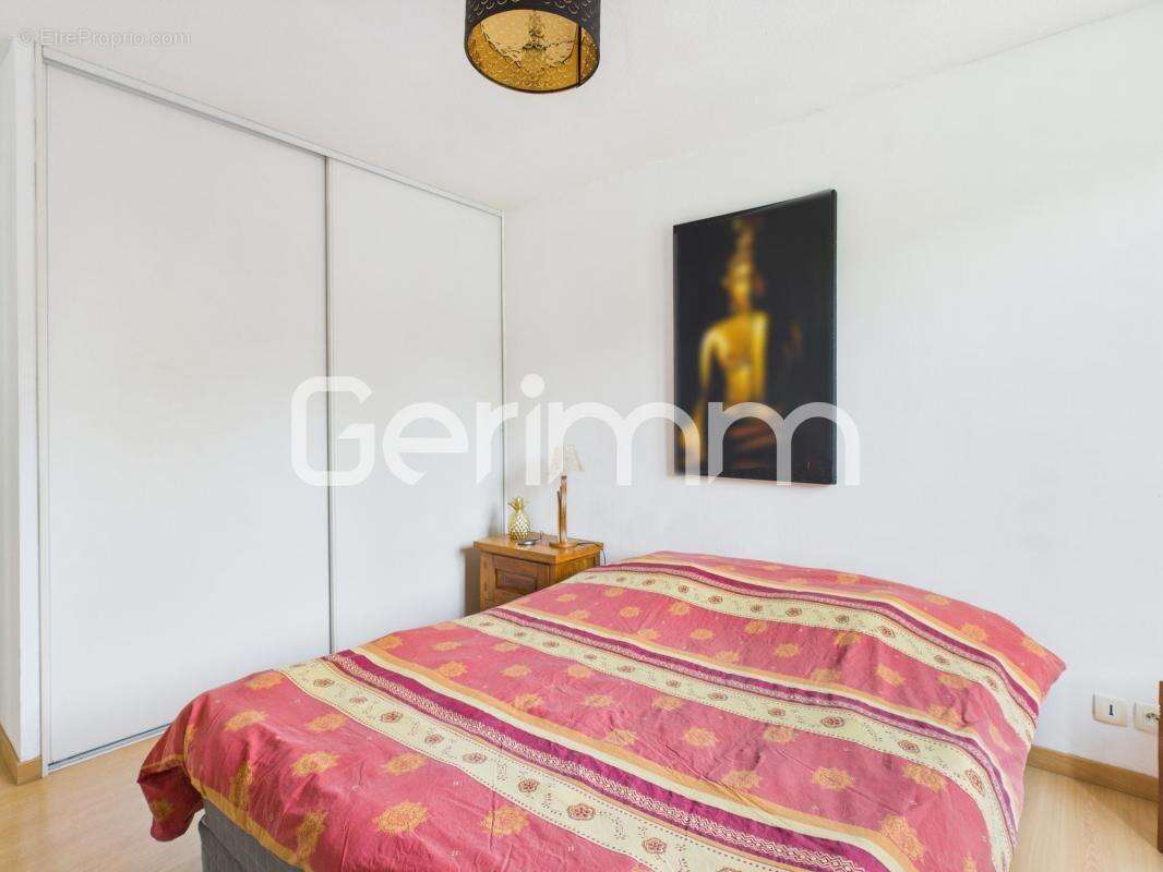 Appartement à SAINT-MARTIN-D'HERES