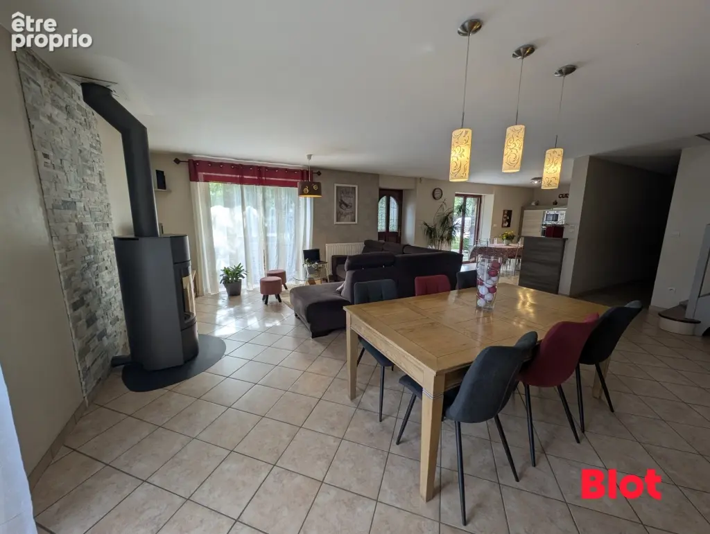 Maison 7 pièces 150 m² à vendre à Vitre (35500) - photo 3