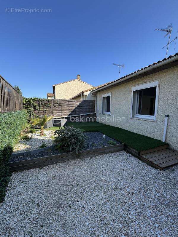 34500 beziers crouzette - villa plain pied 66m2 - 2 faces - rénovée - terrasse avant - jardinet arrière - photo 27