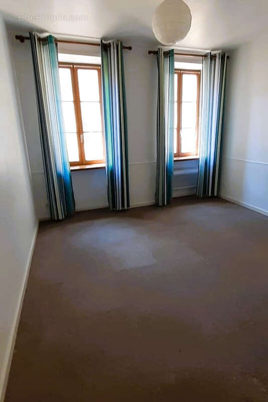 Appartement à PARAY-LE-MONIAL