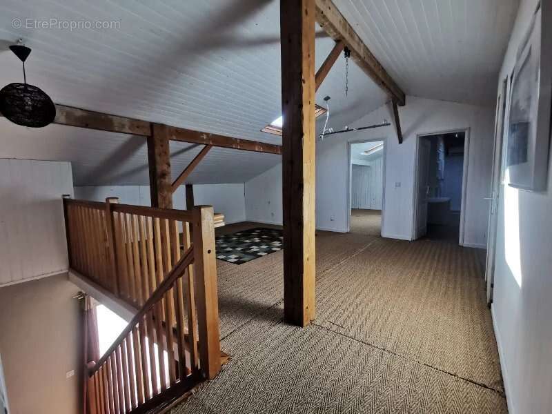 Maison à DREMIL-LAFAGE