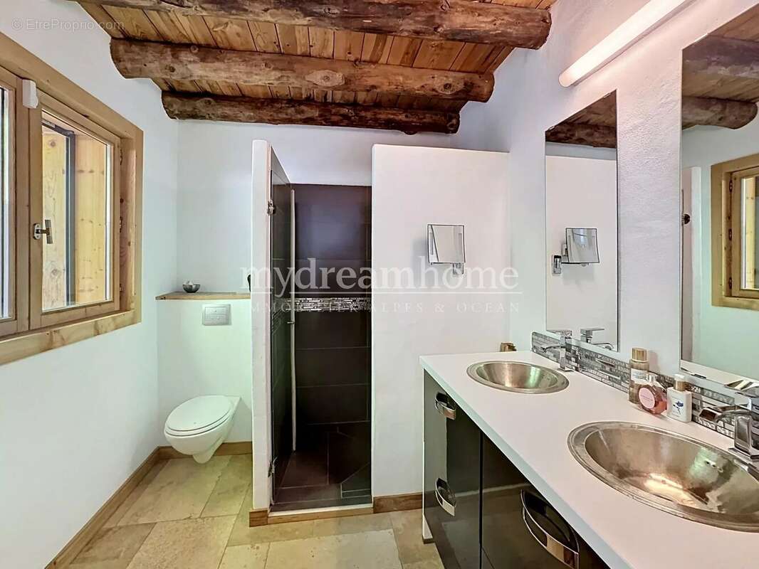 Chalet confortable de 340m², centre de Flumet (73590) - photo 10