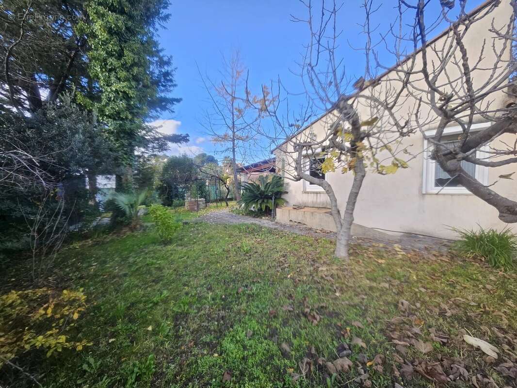 Appartement à LE CANNET