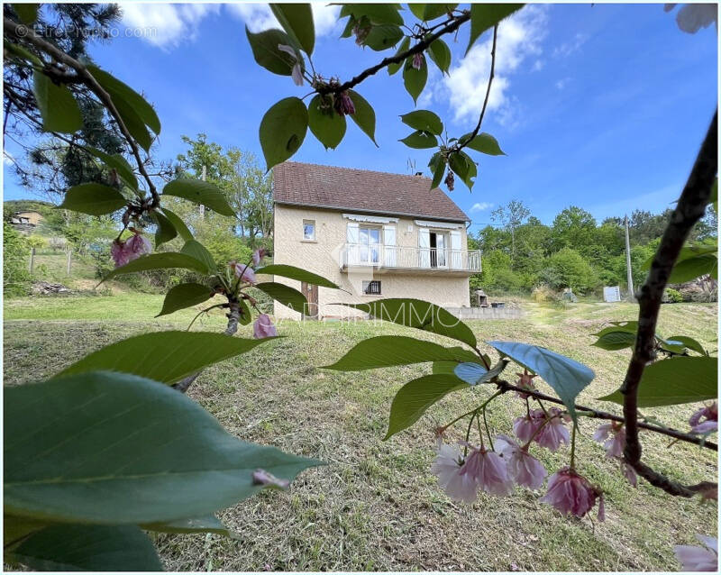 Maison à COSNAC