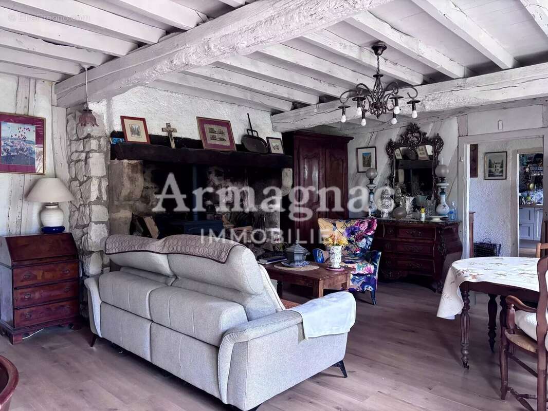Maison à LUPIAC