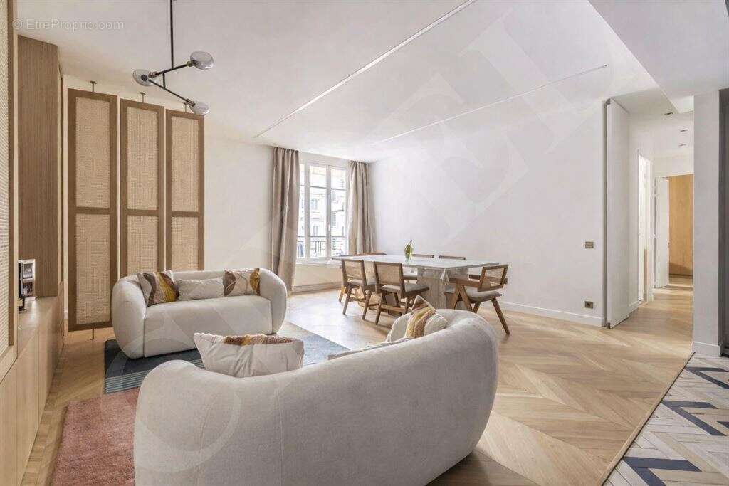 Appartement à PARIS-17E