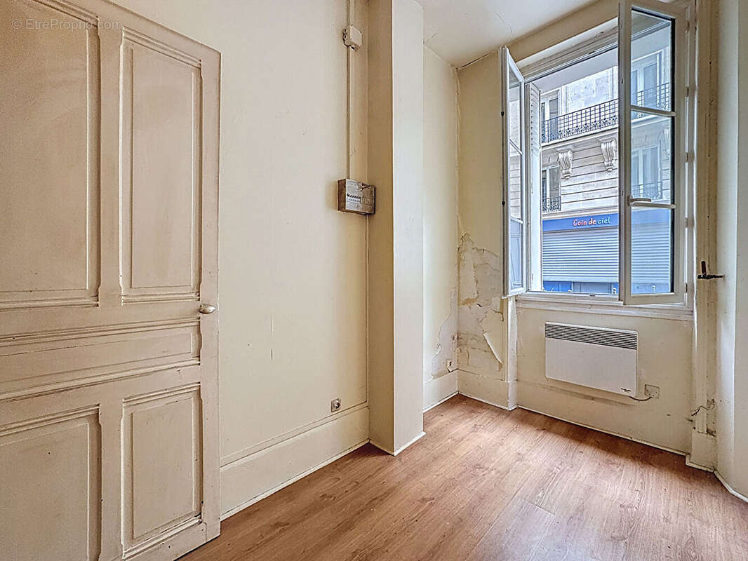 Appartement à PARIS-14E