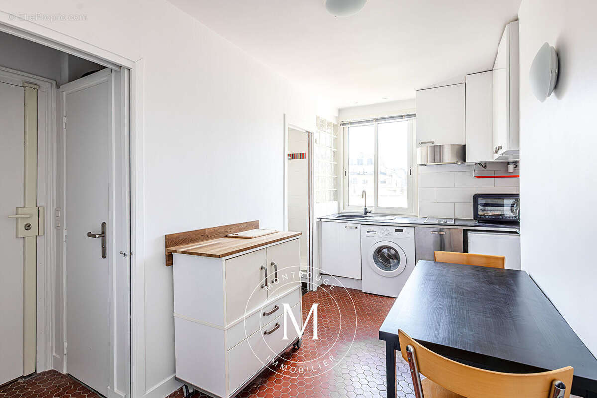Appartement à PARIS-14E