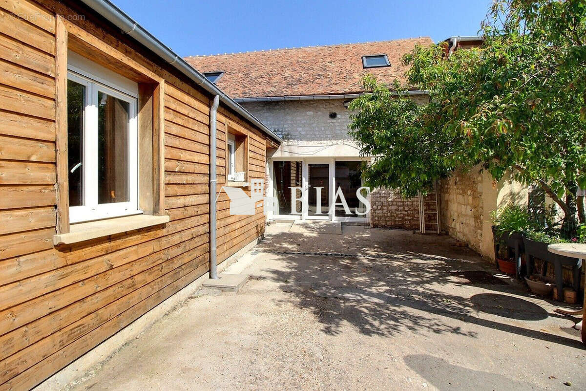 Maison à CRIQUEBEUF-SUR-SEINE