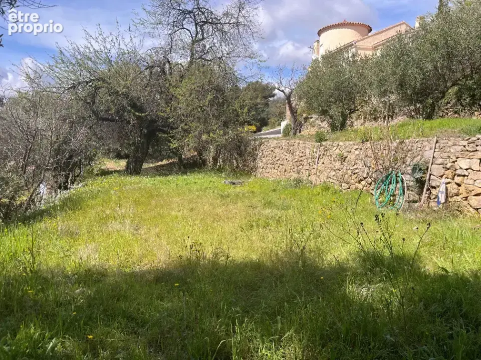 Terrain à CUERS