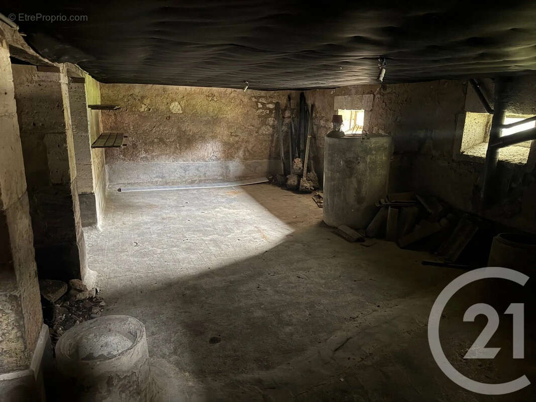 Maison à RUELLE-SUR-TOUVRE