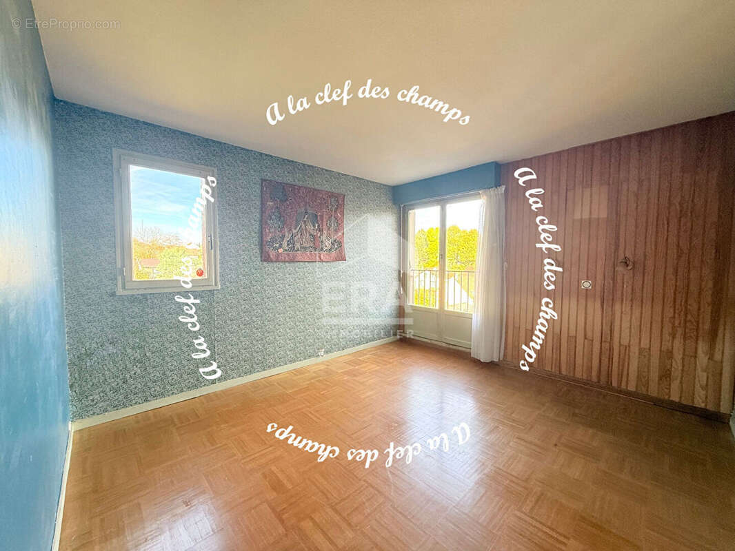 Appartement à BURES-SUR-YVETTE