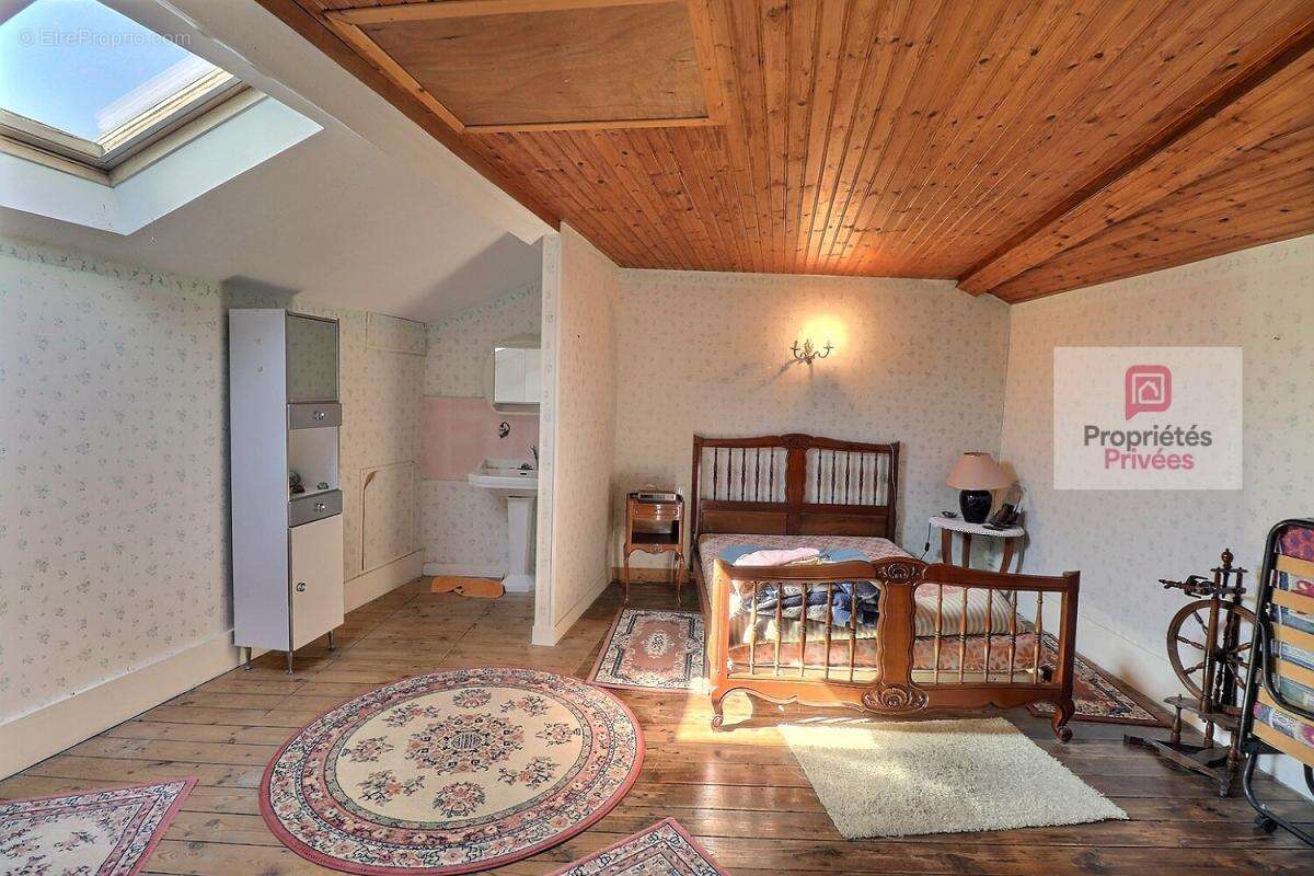 Maison à TONNAY-CHARENTE