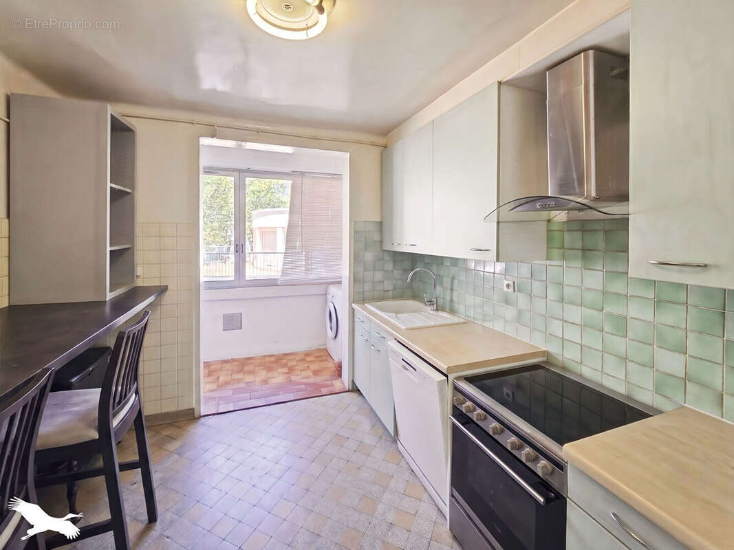 Appartement à MARSEILLE-5E
