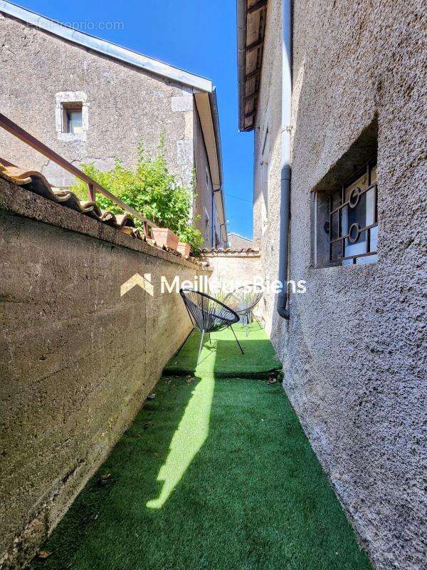 Maison rénovée – 96 m² – 3 chambres - 1 bureau – Garage – Sous-sol complet – Terrasse – À 10 mn  de Toul - photo 19