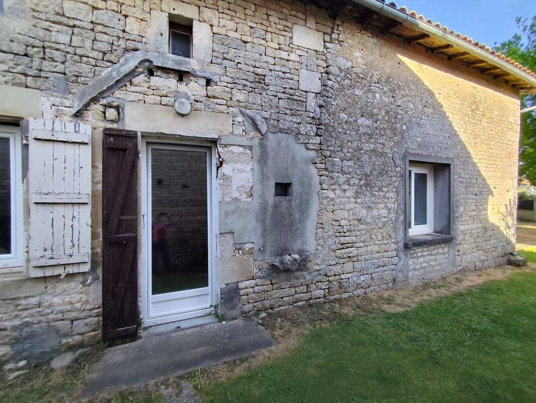 Maison à TILLOU