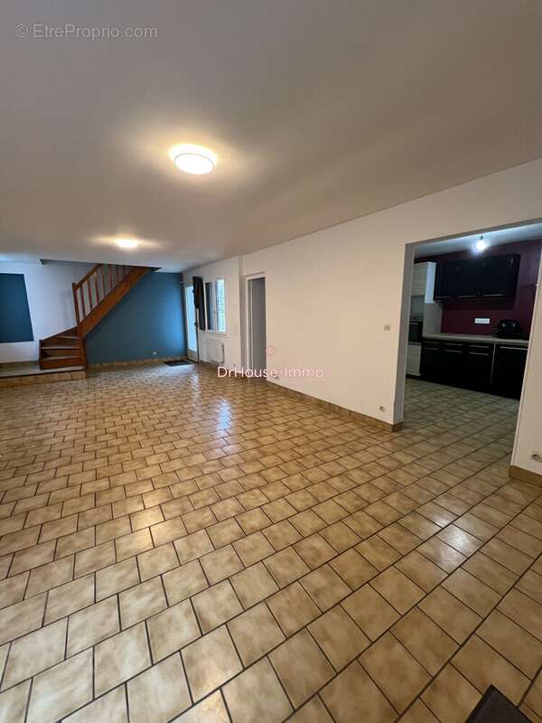 Maison à MEHUN-SUR-YEVRE