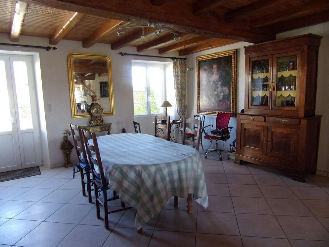 Maison à PAIZAY-LE-CHAPT