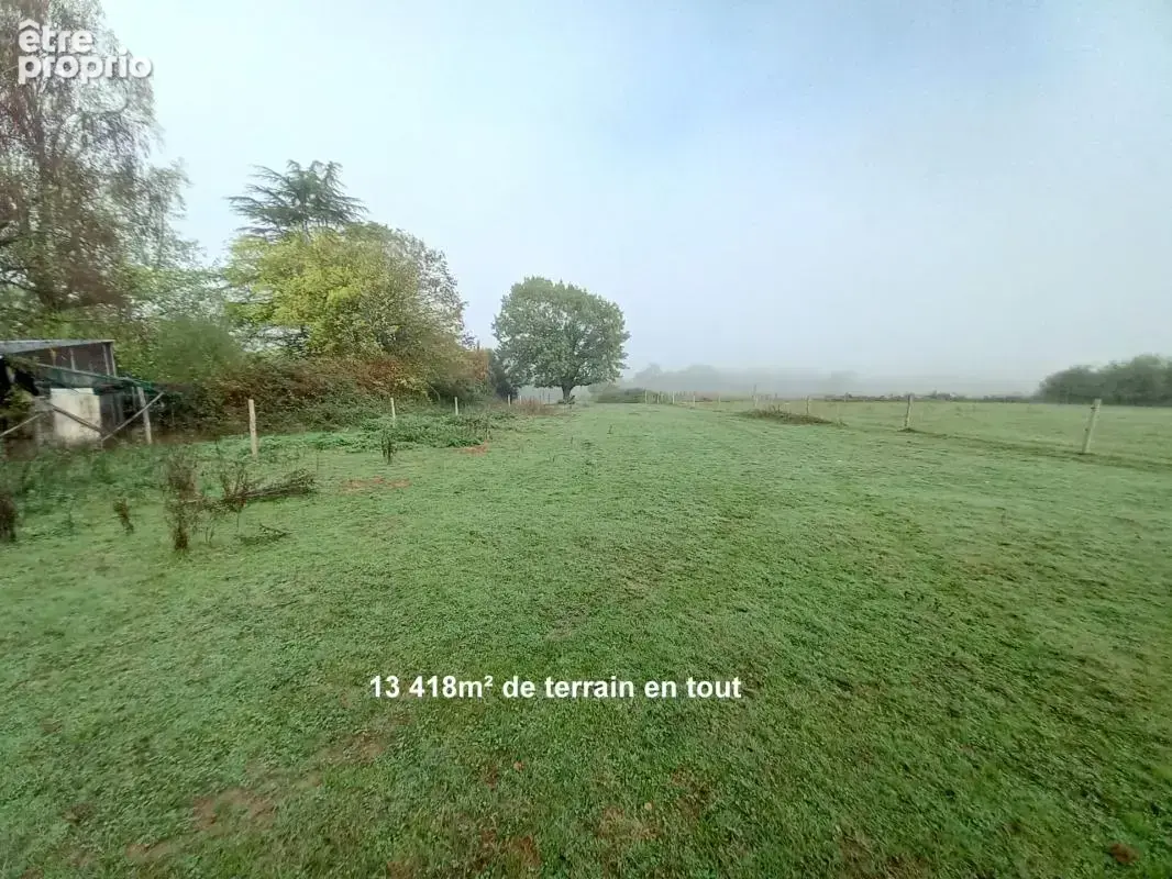 SAINT-PIERRE-LA-COUR – Longère en pierre 130m² avec dépendances et terrain d'1,34ha - photo 29