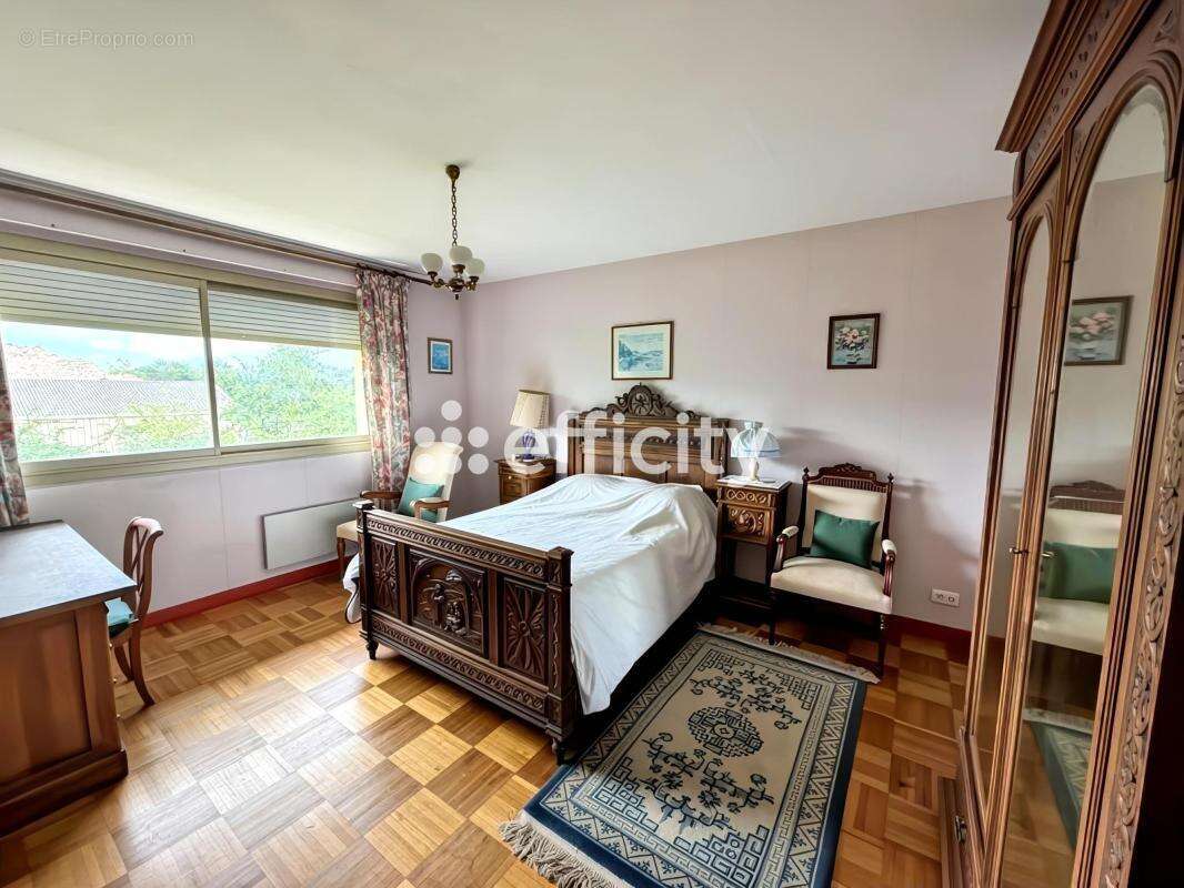 Maison 220 m² à Vern-Sur-Seiche  - photo 7