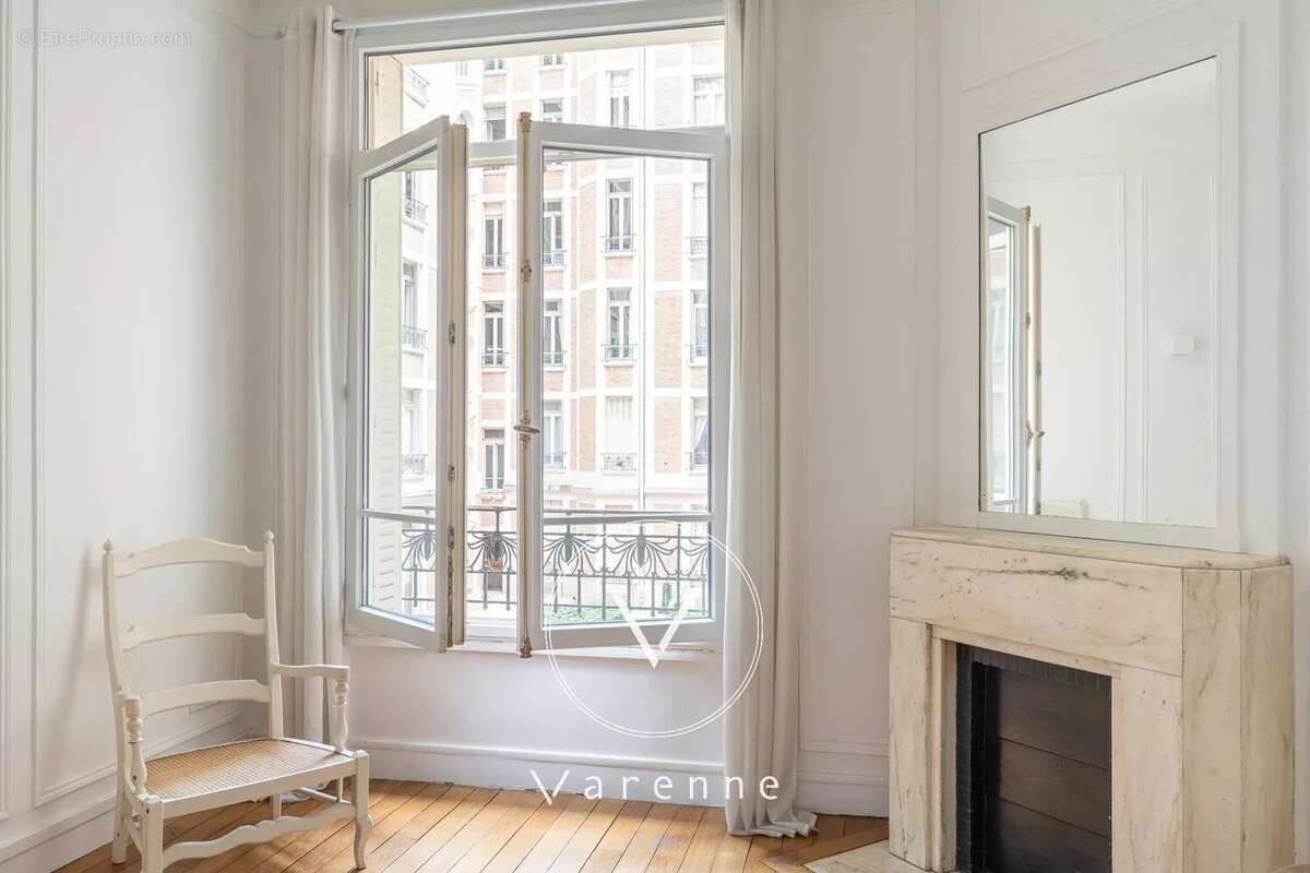 Appartement à PARIS-7E