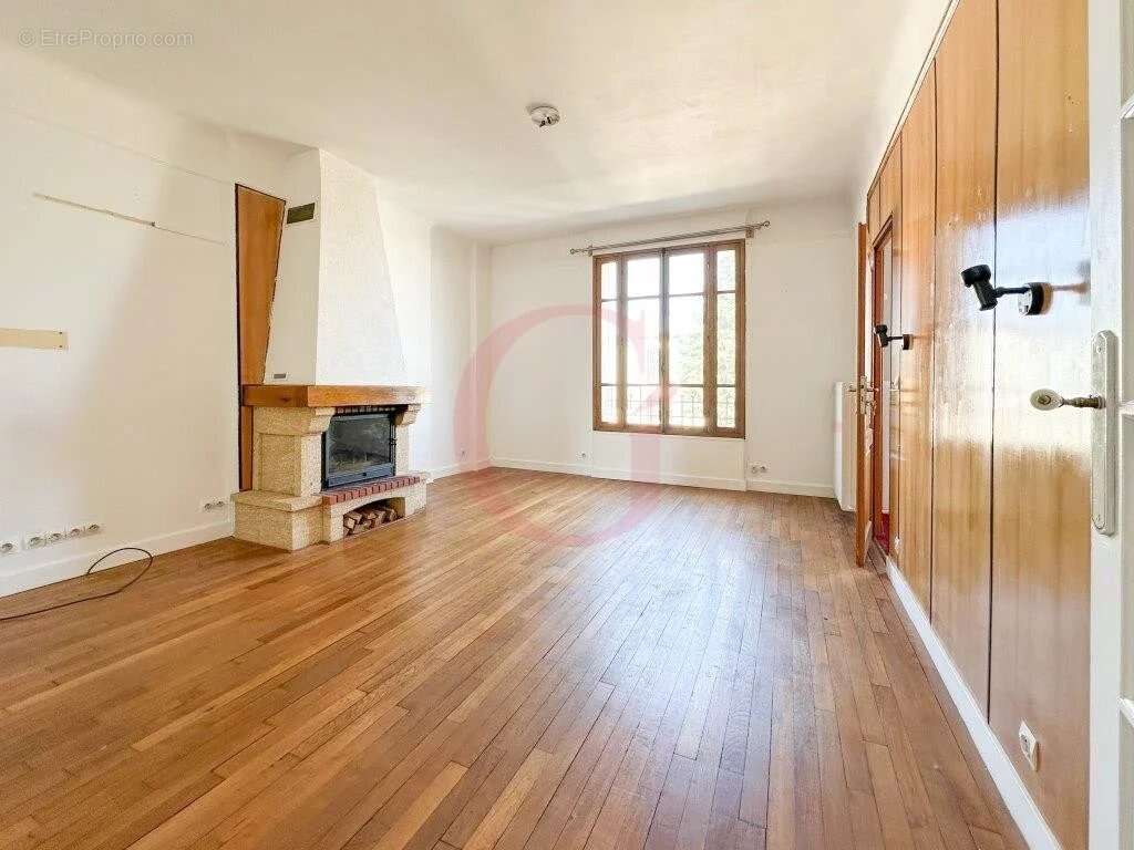 Appartement à BOURG-LA-REINE
