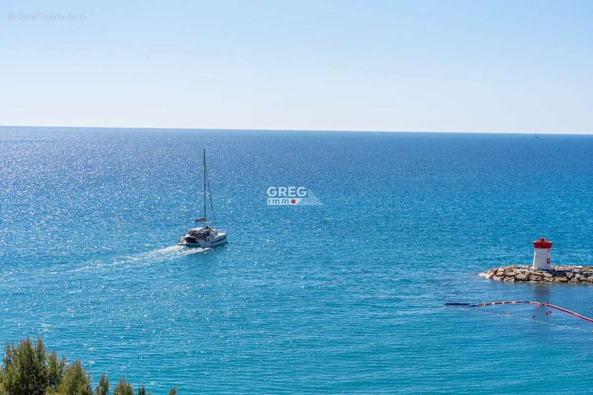 Appartement à VILLENEUVE-LOUBET