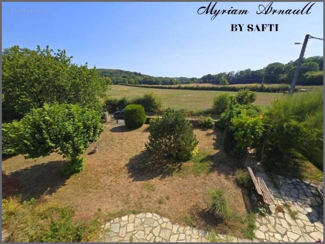 Maison 189 m² à Le Grand-Bourg  - photo 6