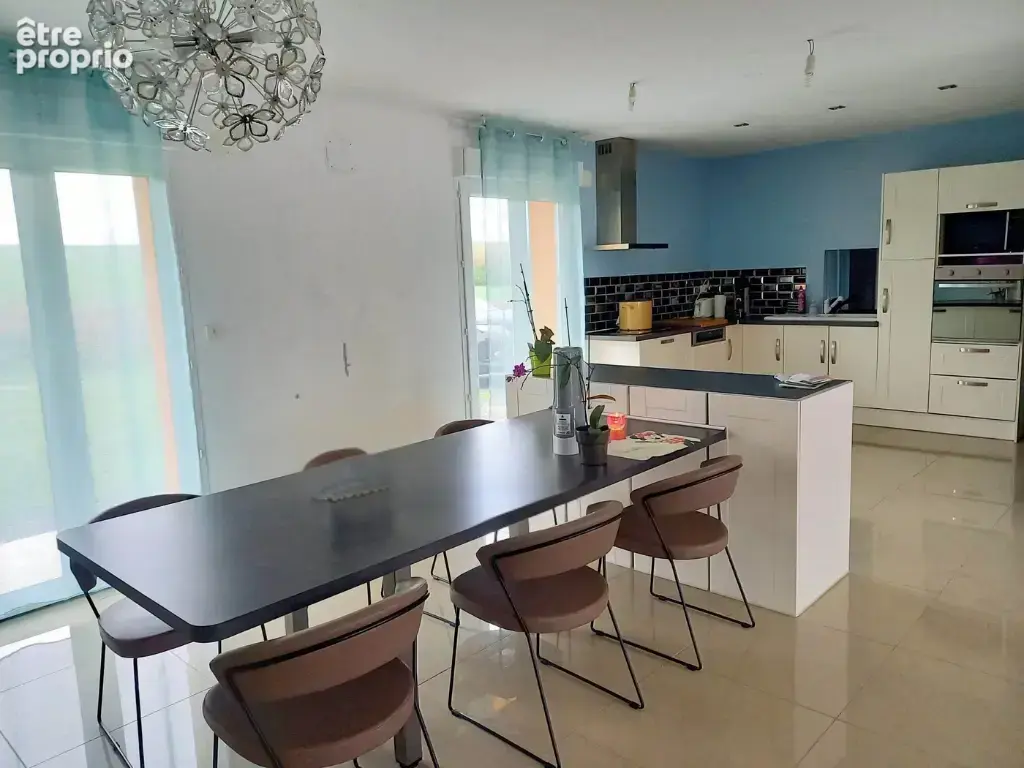 MAISON 207 M2 4 chambres dont une au RDC Piscine - photo 6